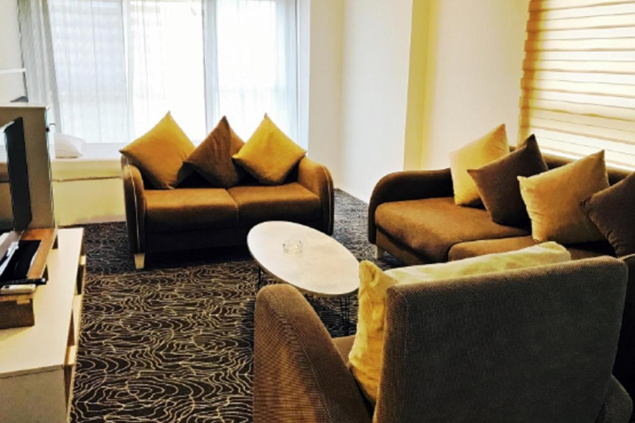 The Tuyap Ozyurtlarsuites Istanboel Buitenkant foto
